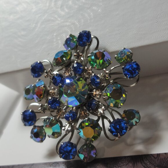 Antique Aurora Borealis Brooch Something Blue on Rhodium finish Glam Unsigned - Picture 3 of 6